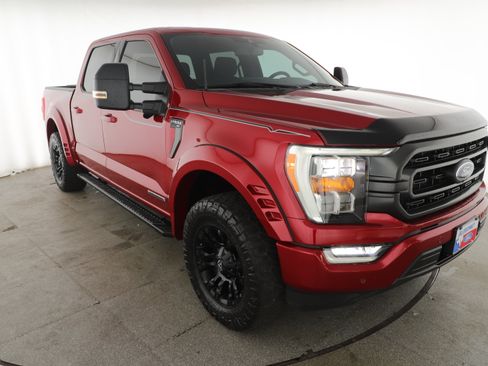 Used 2022 Ford F150 XLT w/ Equipment Group 302A High RWD image 3
