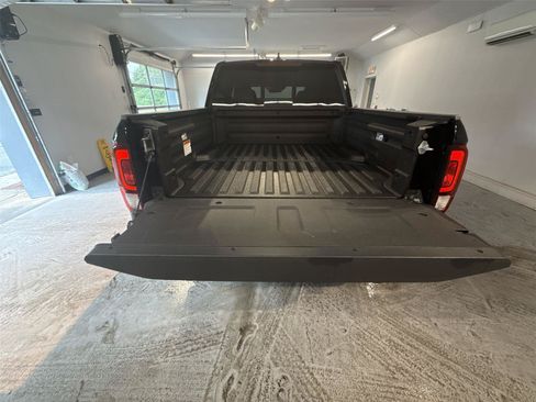 Used 2025 Honda Ridgeline Black Edition image 20