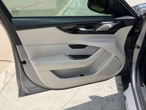 Used 2020 Jaguar XE S RWD image 10