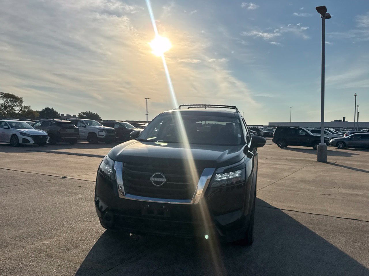 Certified 2024 Nissan Pathfinder SV FWD image 8
