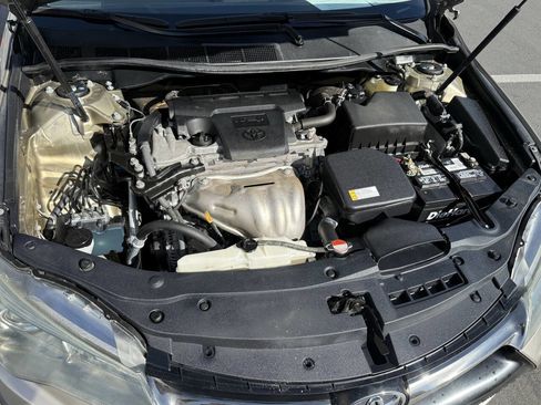 Used 2016 Toyota Camry SE image 18