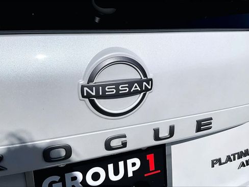 Certified 2025 Nissan Rogue Platinum w/ Platinum Premium Package AWD/4WD image 31