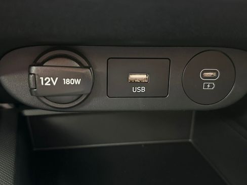 Certified 2025 Hyundai Elantra SE FWD image 27
