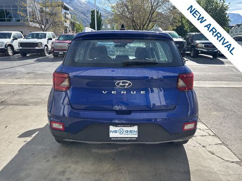 Used 2022 Hyundai Venue Limited image 6