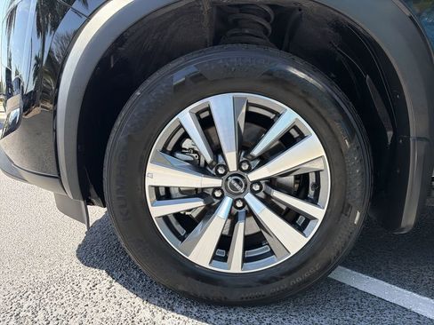 Used 2024 Nissan Pathfinder SL w/ Cargo Package image 29