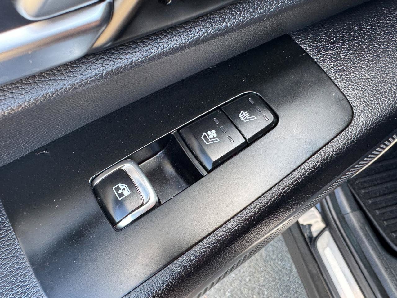 Used 2023 Kia Telluride SX Prestige X-Line AWD/4WD image 19