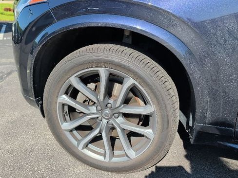Used 2019 Volvo XC90 T5 Momentum w/ Protection Package Premier AWD/4WD image 8