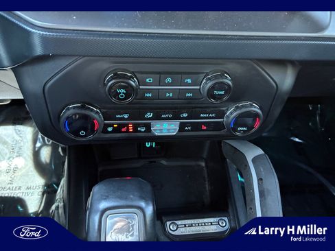 Used 2023 Ford Bronco Outer Banks w/ Sasquatch Package AWD/4WD image 30