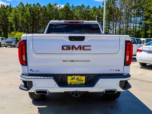Used 2019 GMC Sierra 1500 AT4 w/ AT4 Premium Package AWD/4WD image 9