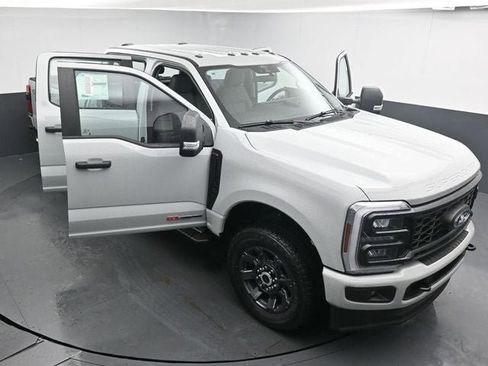 New 2026 Ford F250 XL w/ STX Appearance Package image 32