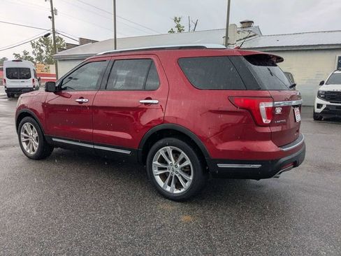 Used 2019 Ford Explorer Limited w/ Class II Trailer Tow Package FWD image 6
