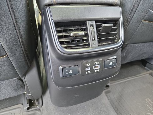 Used 2025 Subaru Outback Wilderness w/ Wilderness Package AWD/4WD image 32