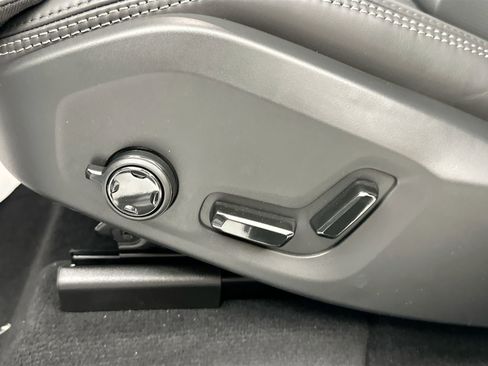 New 2026 Volvo XC60 B5 Ultra w/ Protection Package Premier AWD/4WD image 20