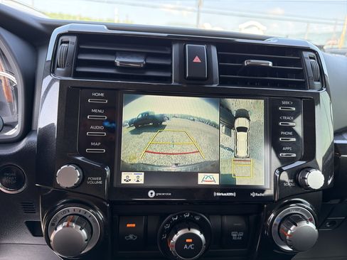 Used 2022 Toyota 4Runner TRD Off-Road Premium AWD/4WD image 26