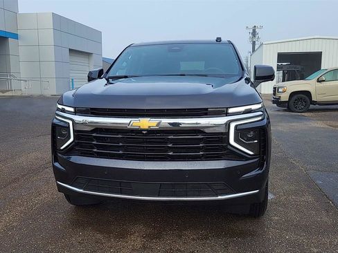New 2025 Chevrolet Tahoe LS image 3