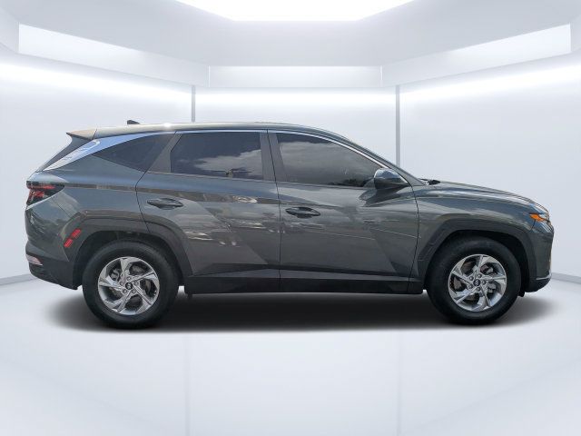 Used 2022 Hyundai Tucson SE FWD image 2