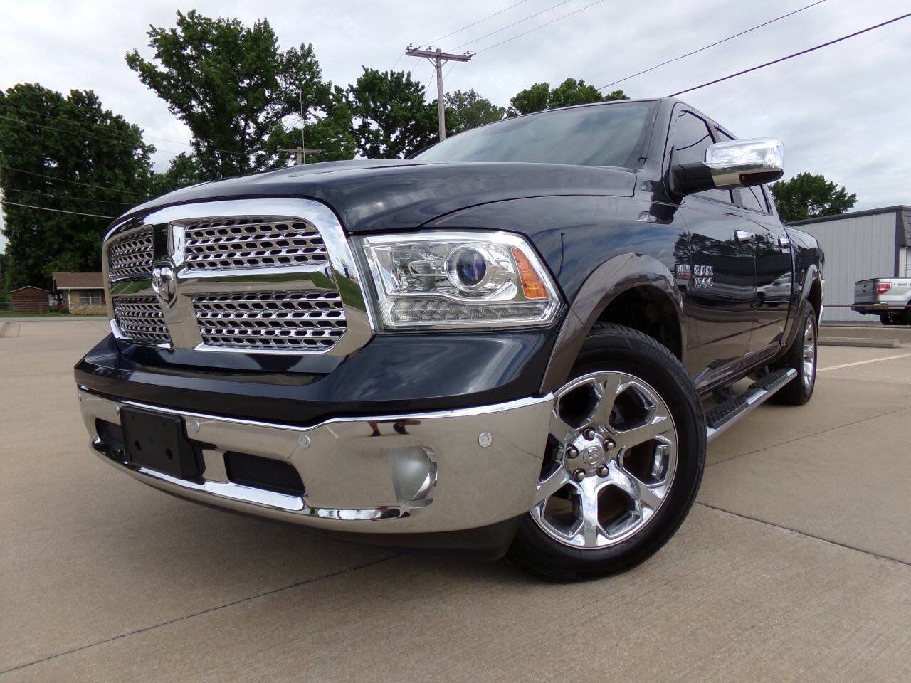 Used 2017 RAM 1500 Laramie w/ Convenience Group RWD image 8