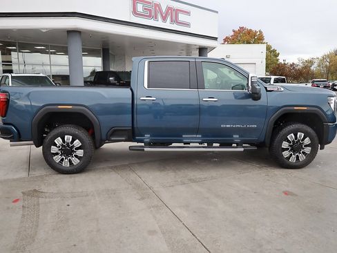 New 2026 GMC Sierra 3500 Denali w/ Technology Package image 7