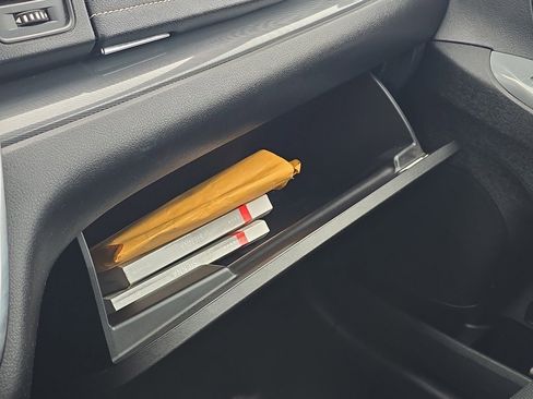 Used 2018 Toyota Sienna SE image 26