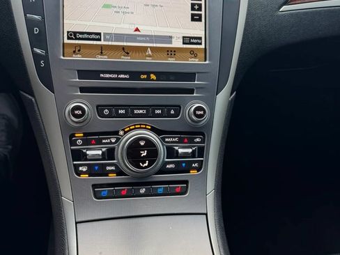 Used 2018 Lincoln MKZ Reserve w/ Climate Package FWD image 25
