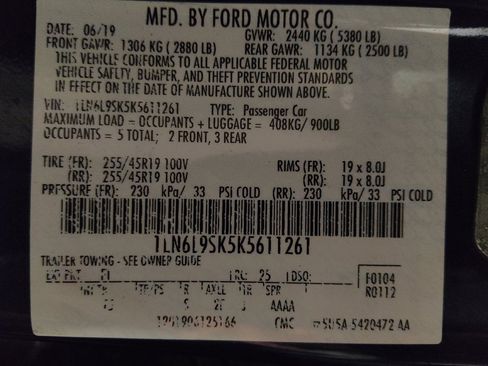 Used 2019 Lincoln Continental Select image 33