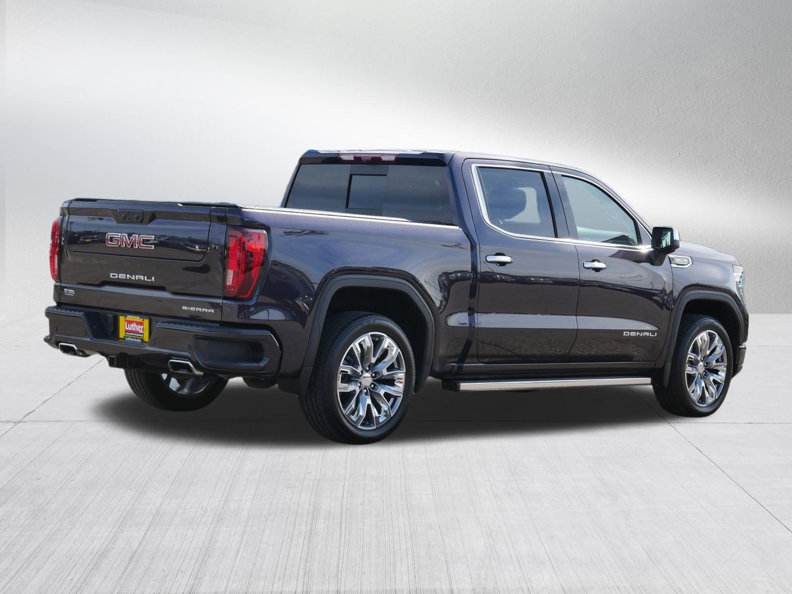 Used 2024 GMC Sierra 1500 Denali w/ Denali Reserve Package AWD/4WD image 7