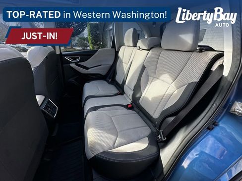 Used 2020 Subaru Forester Premium image 15