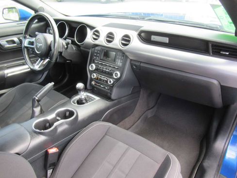 Used 2018 Ford Mustang GT RWD image 19