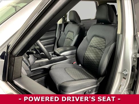 Used 2022 Nissan Pathfinder SV AWD/4WD image 21