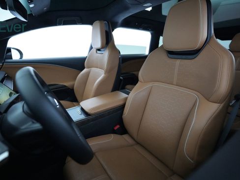 Used 2026 Lucid Gravity Dream image 4