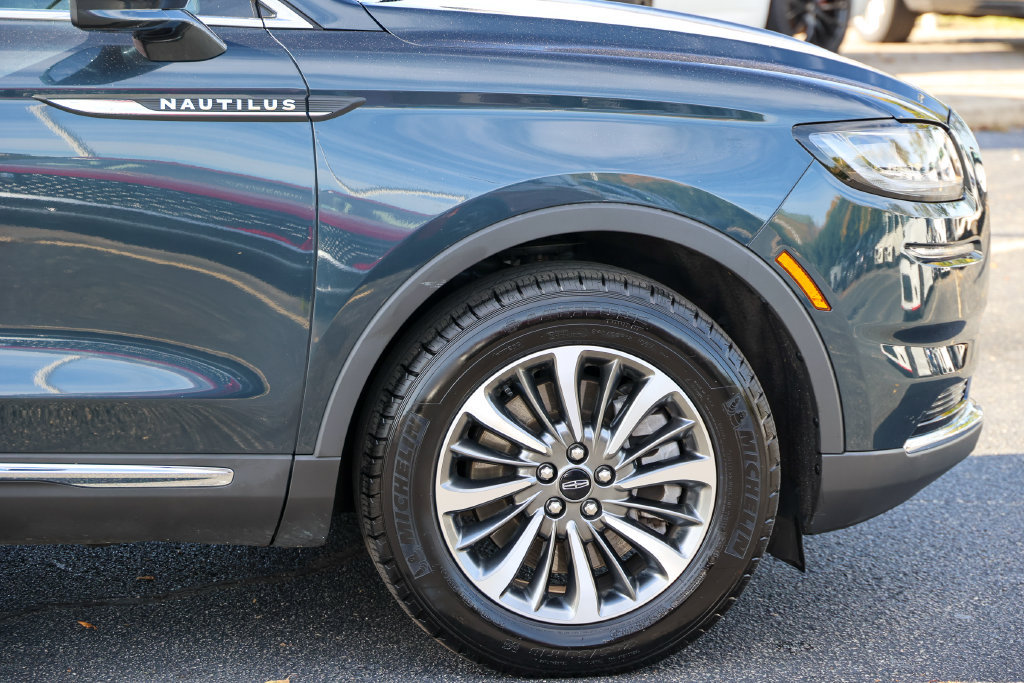 Used 2023 Lincoln Nautilus AWD w/ Premium Package image 25