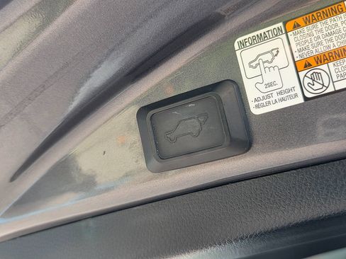 Used 2016 Toyota RAV4 XLE FWD image 20
