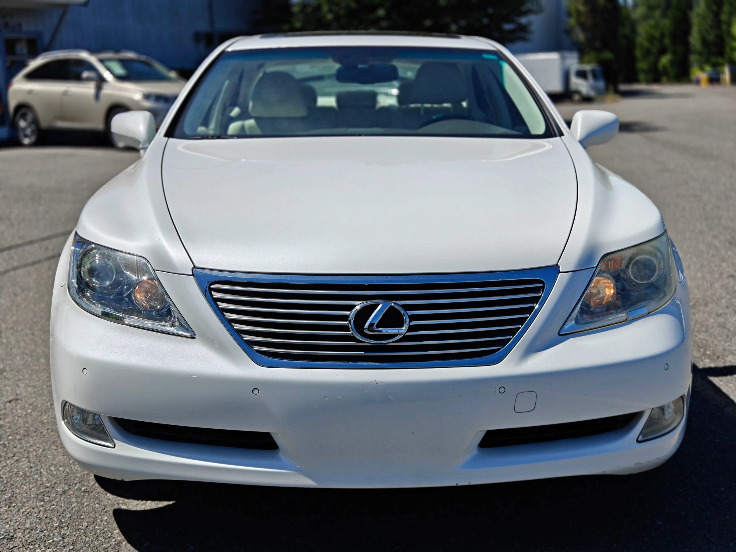 Used 2007 Lexus LS 460 RWD image 2