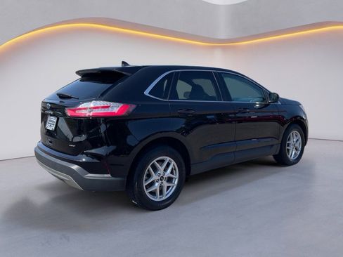 Used 2024 Ford Edge SEL image 7