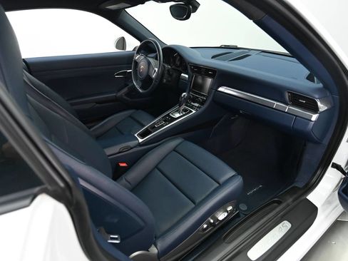 Used 2013 Porsche 911 Carrera 4S AWD/4WD image 7
