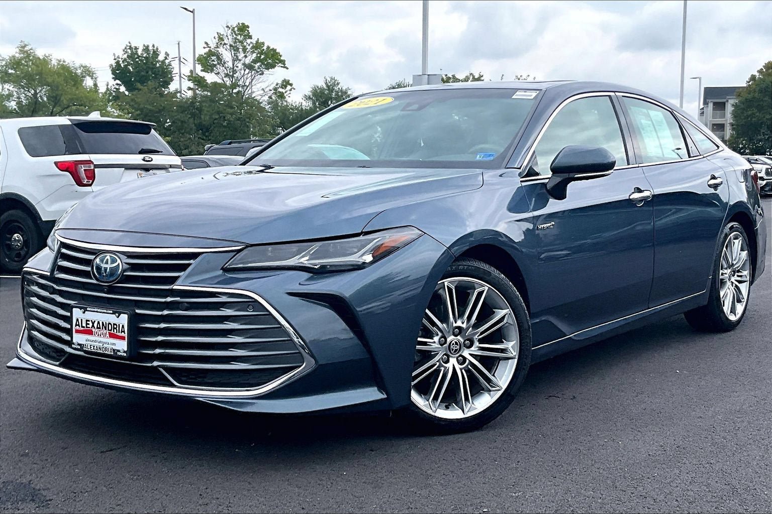 Used 2021 Toyota Avalon Limited w/ Advanced Safety Package FWD image 1