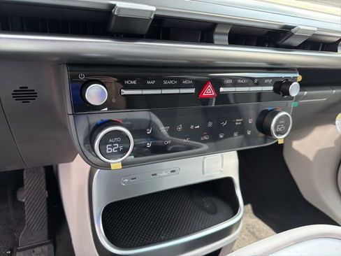 New 2026 Hyundai Ioniq 9 SEL image 18