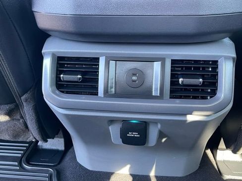Used 2025 Ford F150 Lariat w/ Equipment Group 501A Mid AWD/4WD image 19