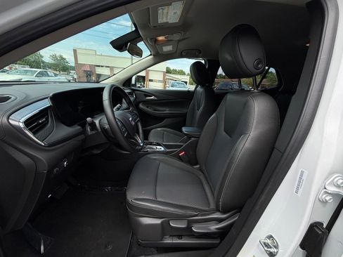 Used 2025 Buick Encore GX Preferred FWD image 27