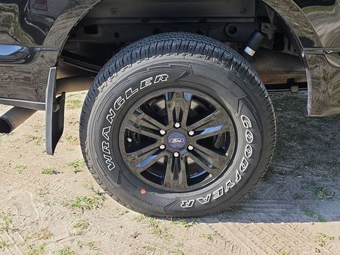 Used 2020 Ford F150 XLT w/ Trailer Tow Package AWD/4WD image 5
