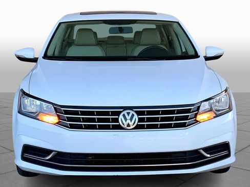 Used 2016 Volkswagen Passat 1.8T SE image 3