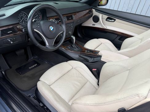 Used 2011 BMW 328i Convertible RWD image 12