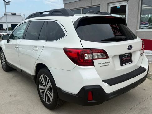 Used 2018 Subaru Outback 3.6R Limited AWD/4WD image 4