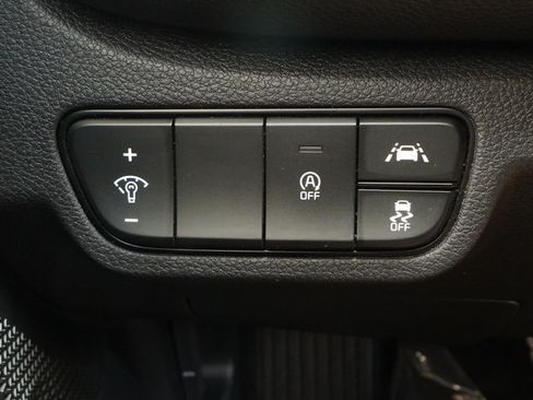 Used 2023 Kia Seltos S w/ Navigation Package FWD image 12