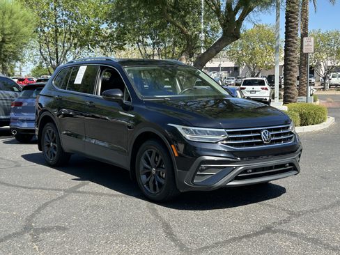 Used 2024 Volkswagen Tiguan SE FWD image 6