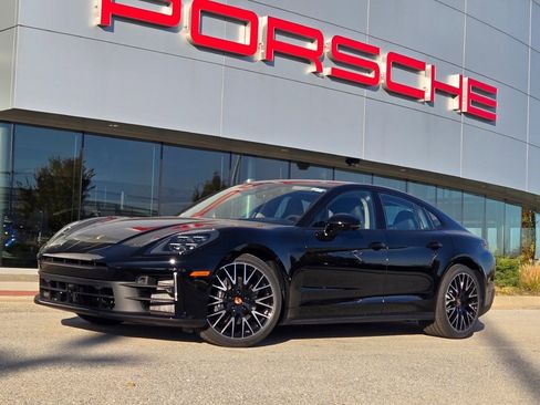 New 2026 Porsche Panamera image 1