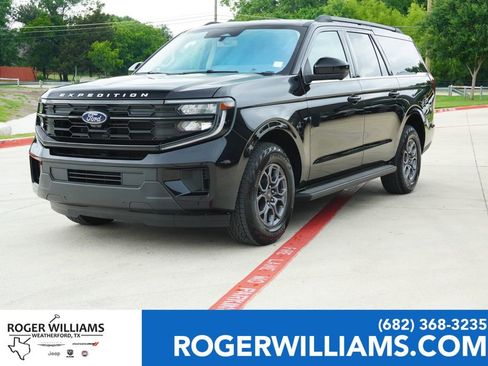 Used 2025 Ford Expedition Max Active AWD/4WD image 1