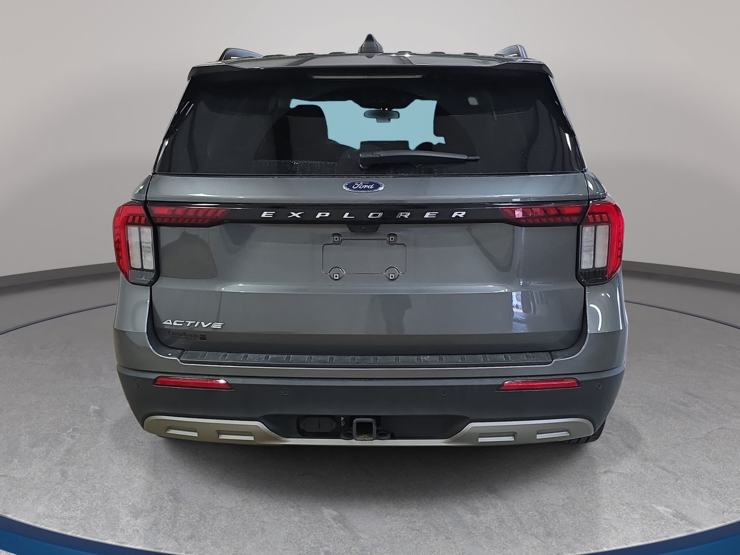 Used 2025 Ford Explorer Active w/ Active Comfort Package RWD image 7