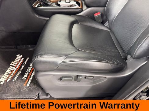 Used 2024 Nissan Armada SL w/ Captain's Chairs Package AWD/4WD image 13