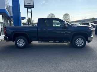 Used 2022 Chevrolet Silverado 2500 LT w/ Convenience Package AWD/4WD video 2